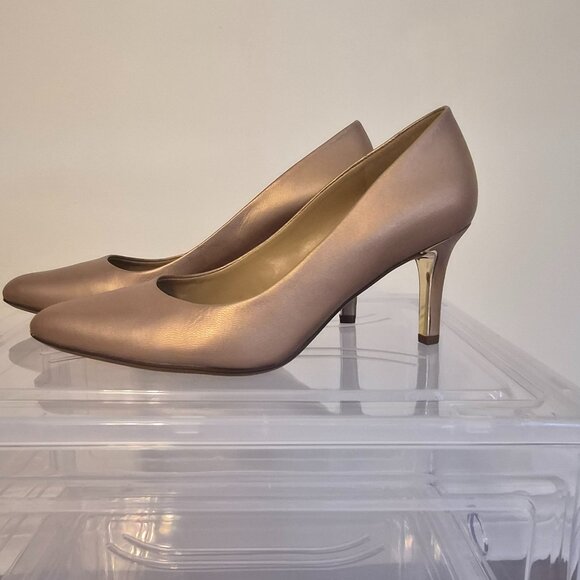 Naturalizer Nude Pumps, Leather, New, Size 8 - Picture 1 of 12